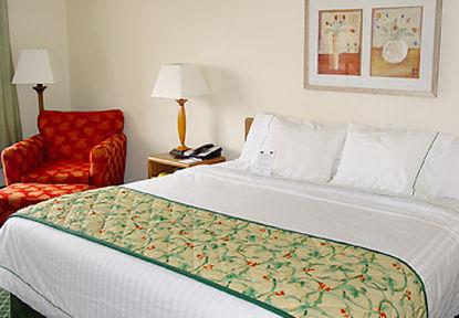 Hotel Fairfield & Chicago