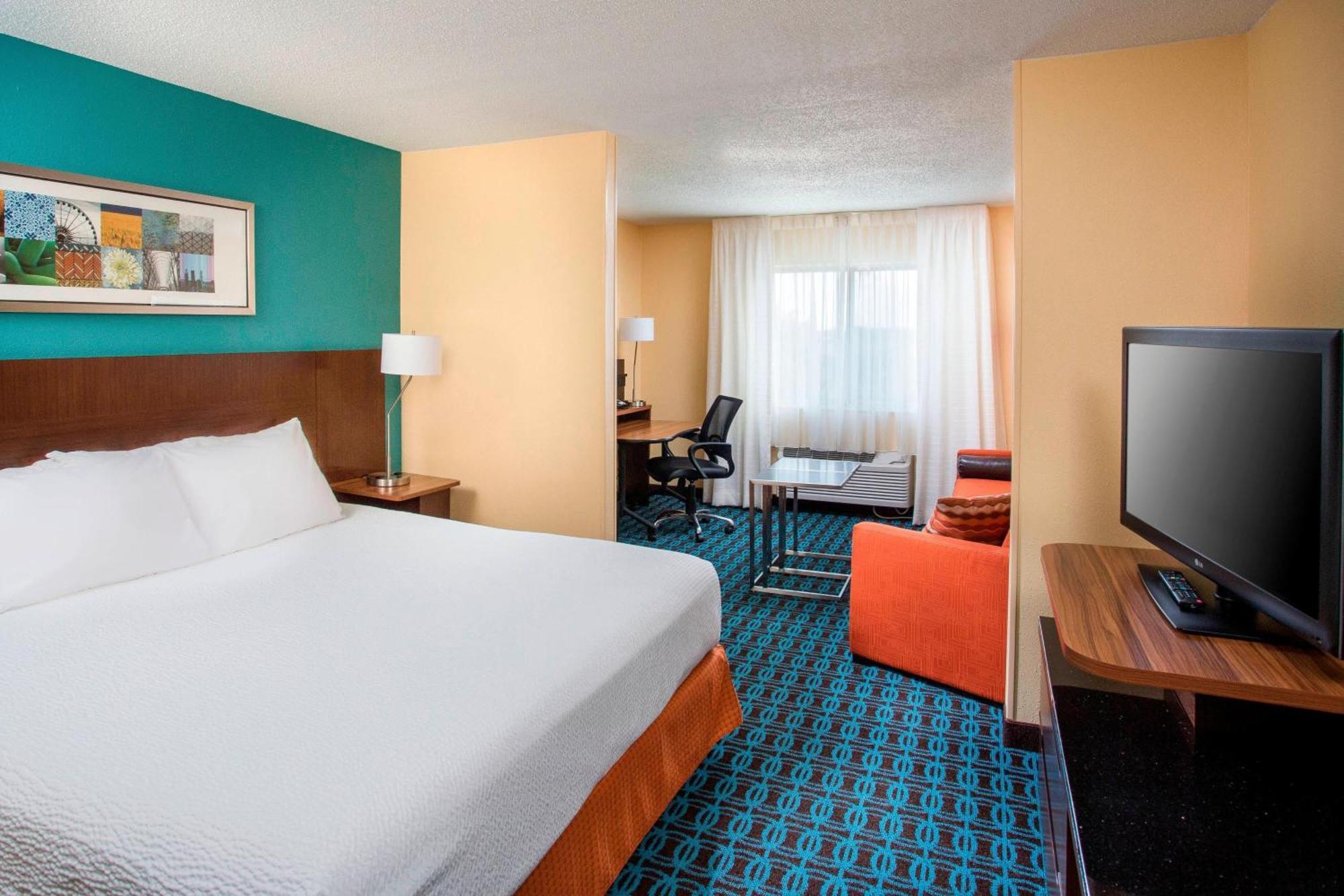 Hotel Fairfield & Chicago 3*