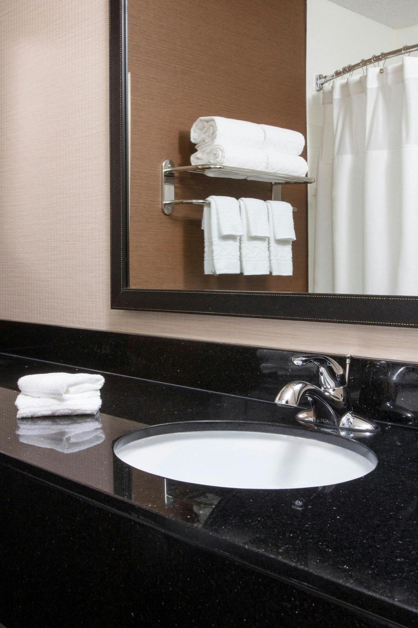 Fairfield & Chicago Hotel Tinley Park