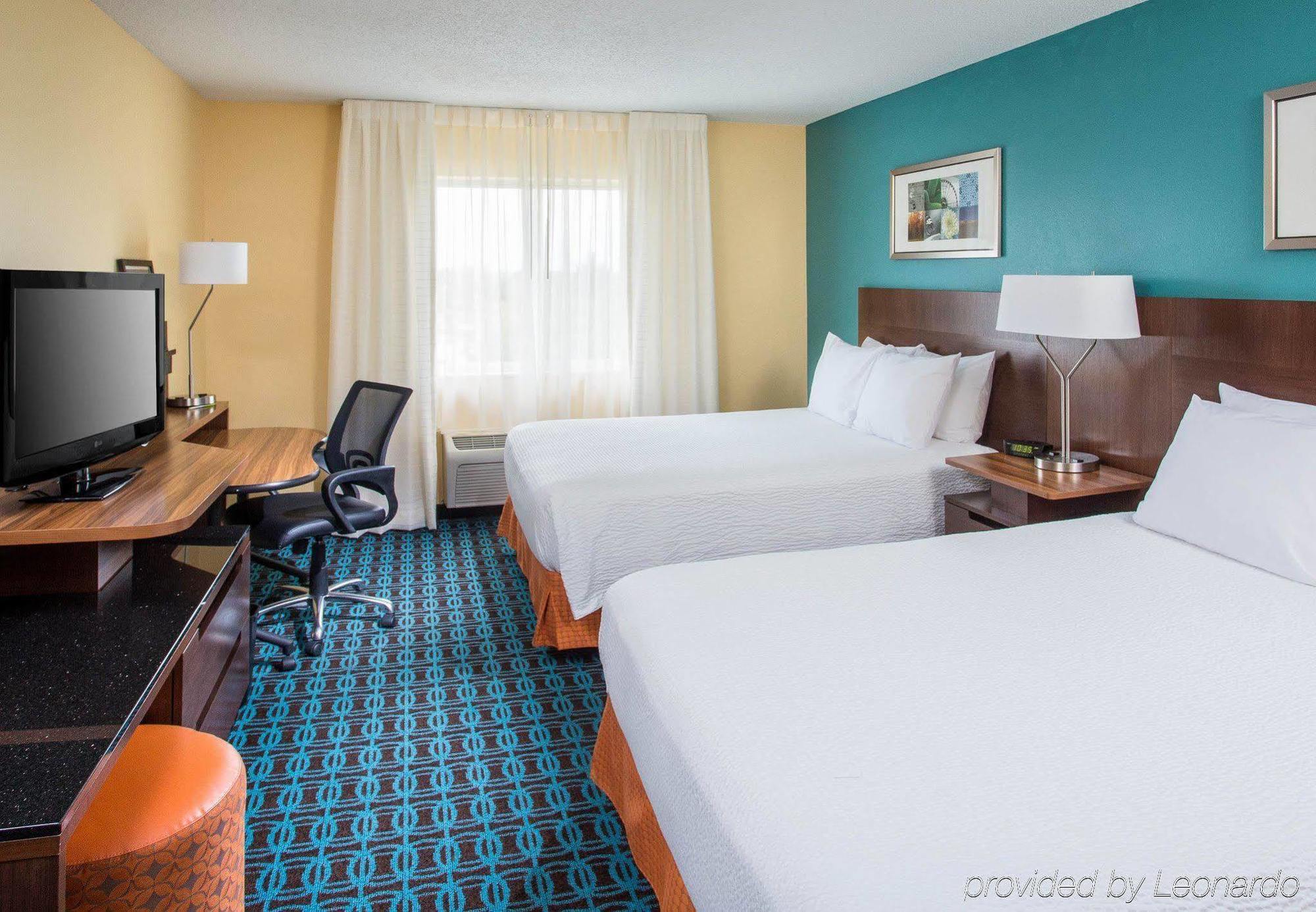 Fairfield & Chicago Hotel